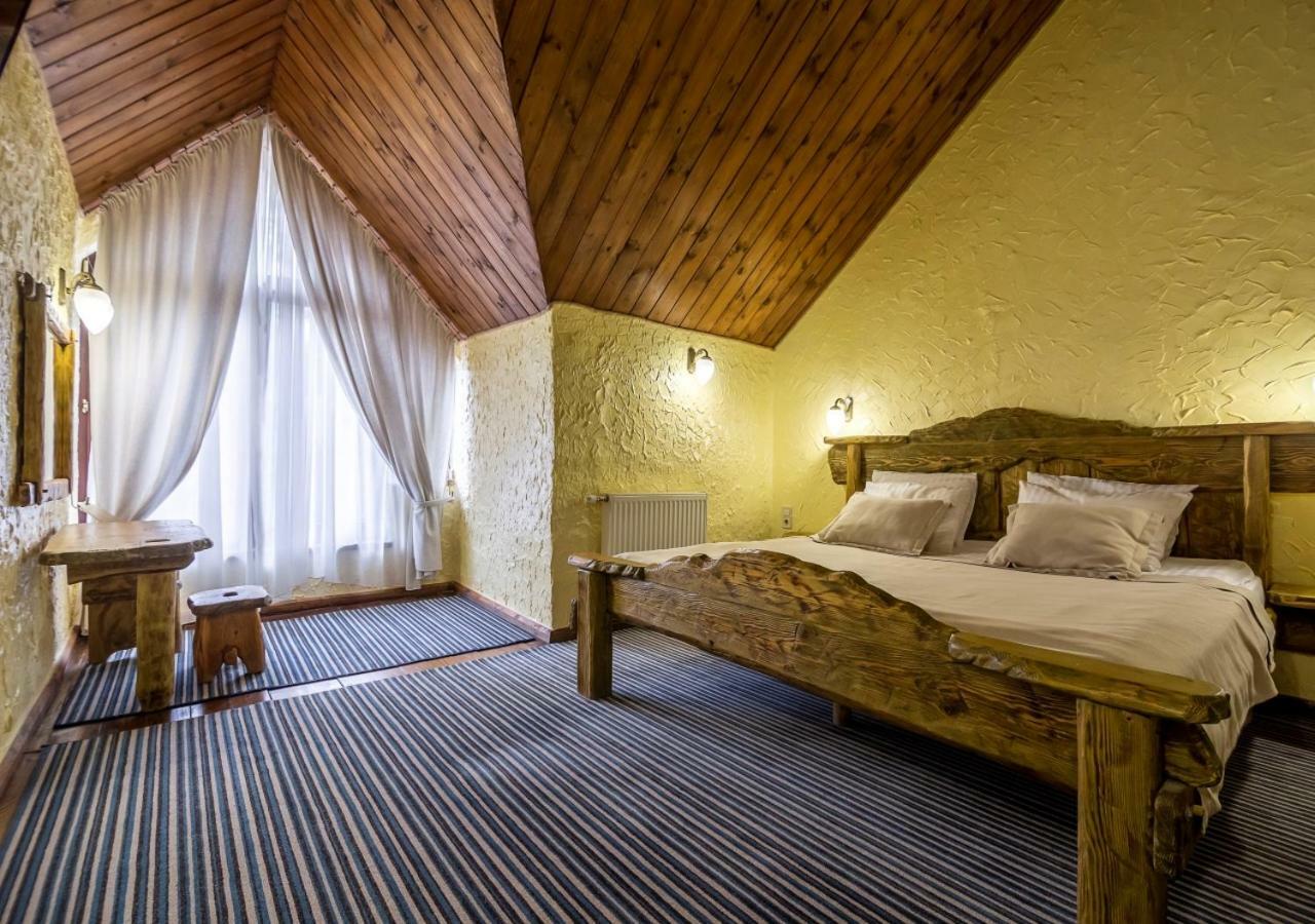 Drevny Grad Park-hotel Lviv Exteriör bild